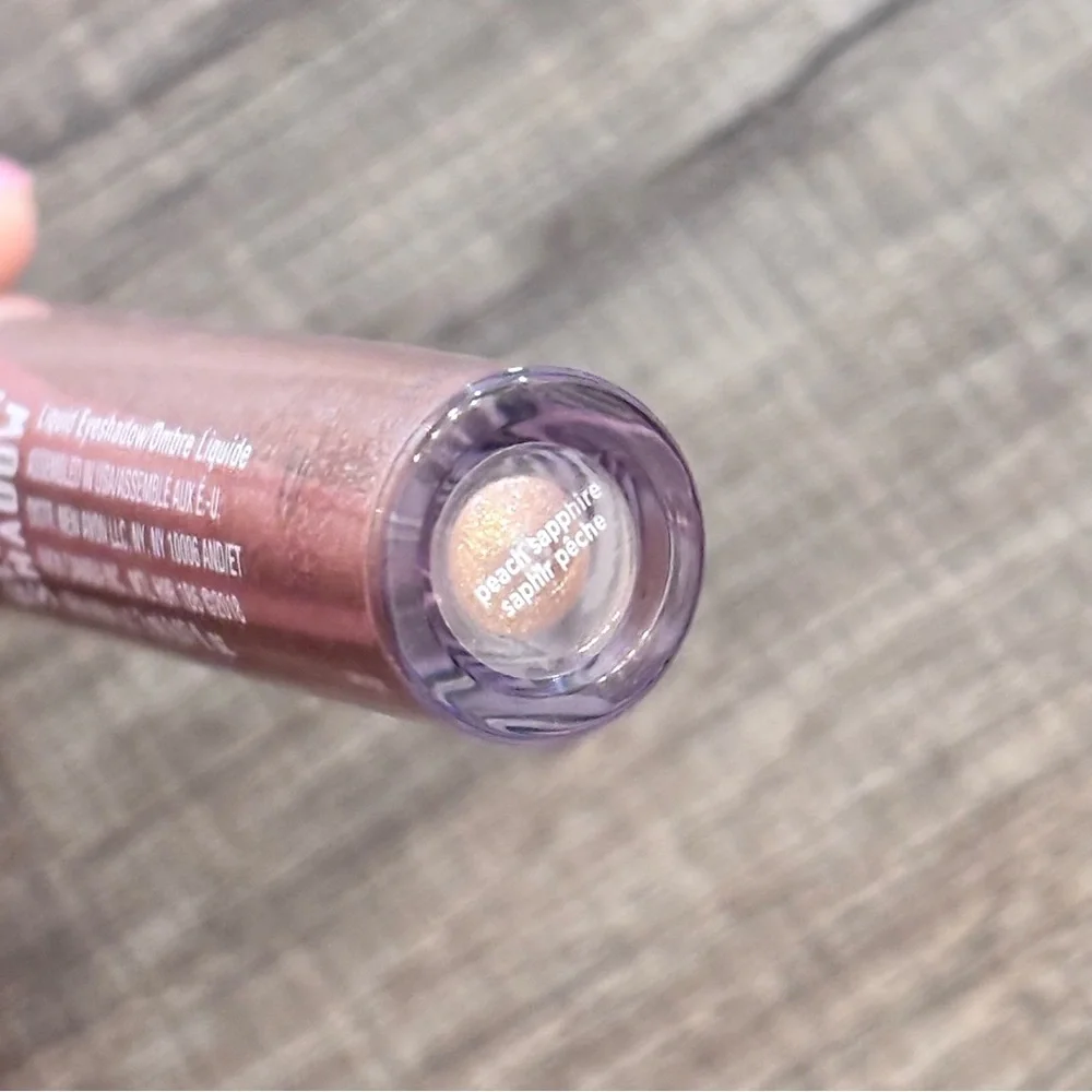 NWT NIB Avon Glimmer‎ Shadow Liquid Eyeshadow Peach Sapphire 2 mL